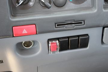 ���� ˧��Q9 160���� 6.8���Ű������ػ���ͼƬ