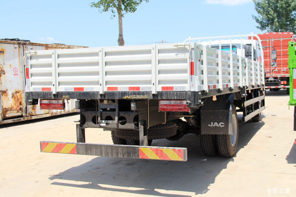 �γ�˧���µ׳������������ܽ���Ԫ�һ�����Ʒ���