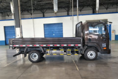 金杯 运盈N系列 143马力 4X2 4.18米自卸车(JBT3045HRFS)