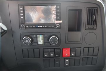 �����ؿ� ����X3000 430���� 6X4 LNGǣ����ͼƬ