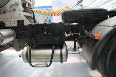 陕汽重卡 德龙X3000 430马力 6X4 LNG牵引车(SX42584X384TL)