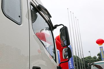 ���� ˧��Q9 180���� 7.66����ʽ�ػ���ͼƬ