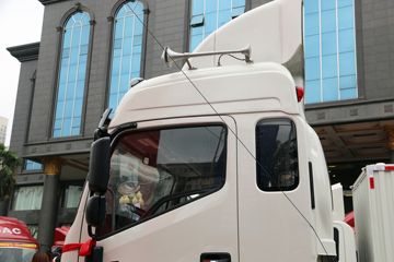 ���� ˧��Q9 180���� 7.66����ʽ�ػ���ͼƬ