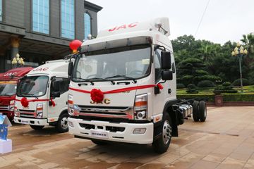 江淮 帅铃Q9 160马力 4X2 6.8米厢式载货车(HFC5162XXYP70K1E1V)