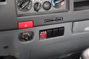 ���� ˧��Q9 180���� 7.66����ʽ�ػ���ͼƬ