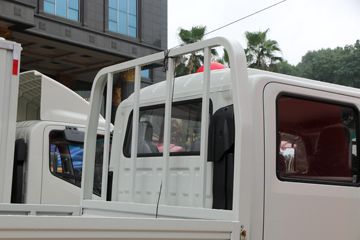 ���� ˧��Q3 ȫ�ܰ� 152���� 3.145��˫�������ῨͼƬ