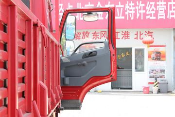 赛龙&nbsp;载货车驾驶室                                               图片