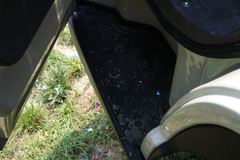 江铃 凯威中卡 156马力 4X2 6.1米排半厢式载货车(JX5090XXYXPRC2)