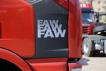 һ����� J6M�ؿ� 280���� 6X2 9.5����ʽ�ػ���(CA5250XXYP63K1L6T3E5)ͼƬ