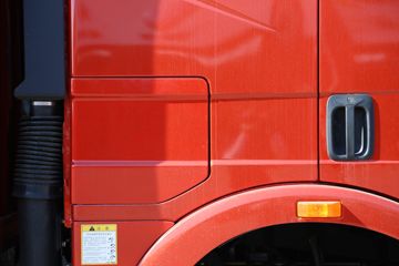 һ����� J6M�ؿ� 280���� 6X2 9.5����ʽ�ػ���(CA5250XXYP63K1L6T3E5)ͼƬ