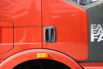 һ����� J6M�ؿ� 280���� 6X2 9.5����ʽ�ػ���(CA5250XXYP63K1L6T3E5)ͼƬ