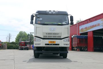 一汽解放 J6P 375马力 6X4 5方混凝土搅拌车(CA5250GJBP66K2L2T1E5)