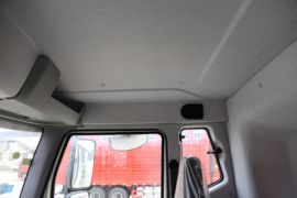 一汽解放底盘&nbsp;混凝土搅拌车驾驶室                                               图片