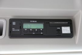 一汽解放底盘&nbsp;混凝土搅拌车驾驶室                                               图片