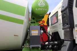 一汽解放底盘&nbsp;混凝土搅拌车上装                                                图片