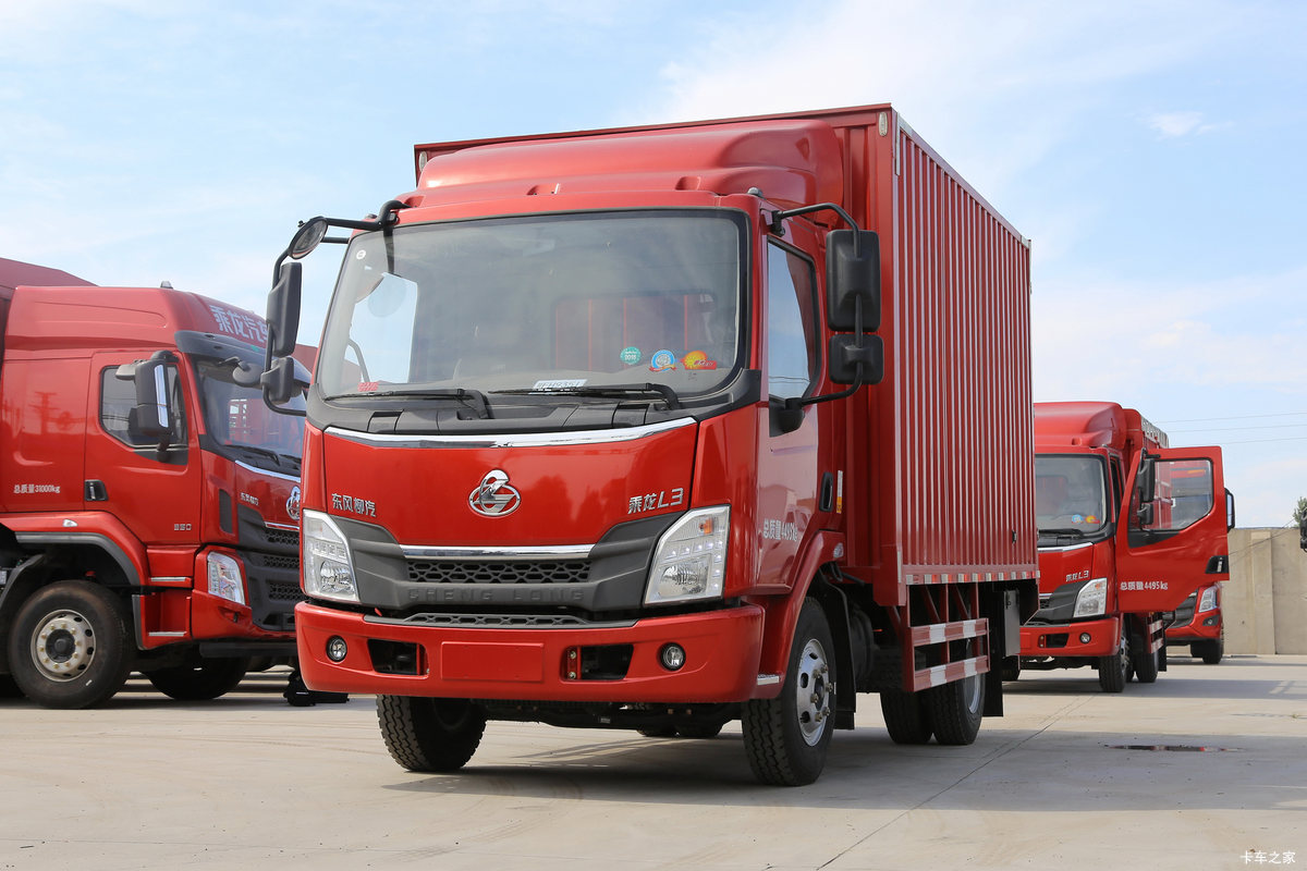 东风柳汽 乘龙L3 160马力 4X2 5.2米单排厢式载货车