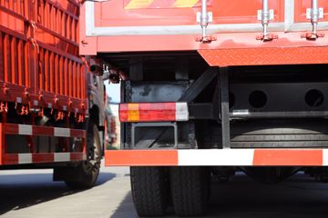 ൺ JH6ؿ 350 8X4 9.5ײդʽػ(CA5310CCYP25K2L7T4E5A80)ͼƬ