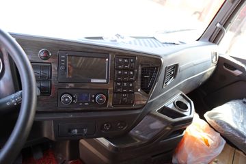 ൺ JH6ؿ 350 8X4 9.5ײդʽػ(CA5310CCYP25K2L7T4E5A80)ͼƬ