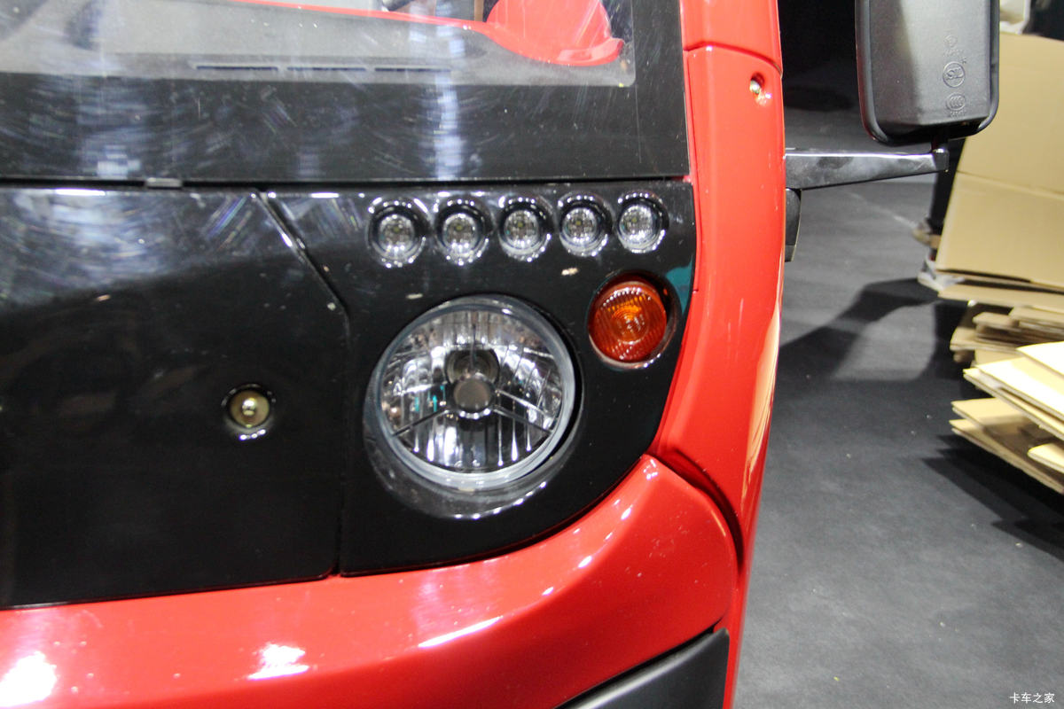 �ݴ����� ��ͼMetroII 2.55T 4X2 3.1�׵��Ŵ��綯��ʽ�Ῠ40kWh���