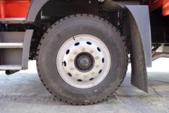 青岛解放 龙VH中卡 180马力 4X2 6.65米仓栅式载货车(CA5189CCYPK2L2E5A80)
