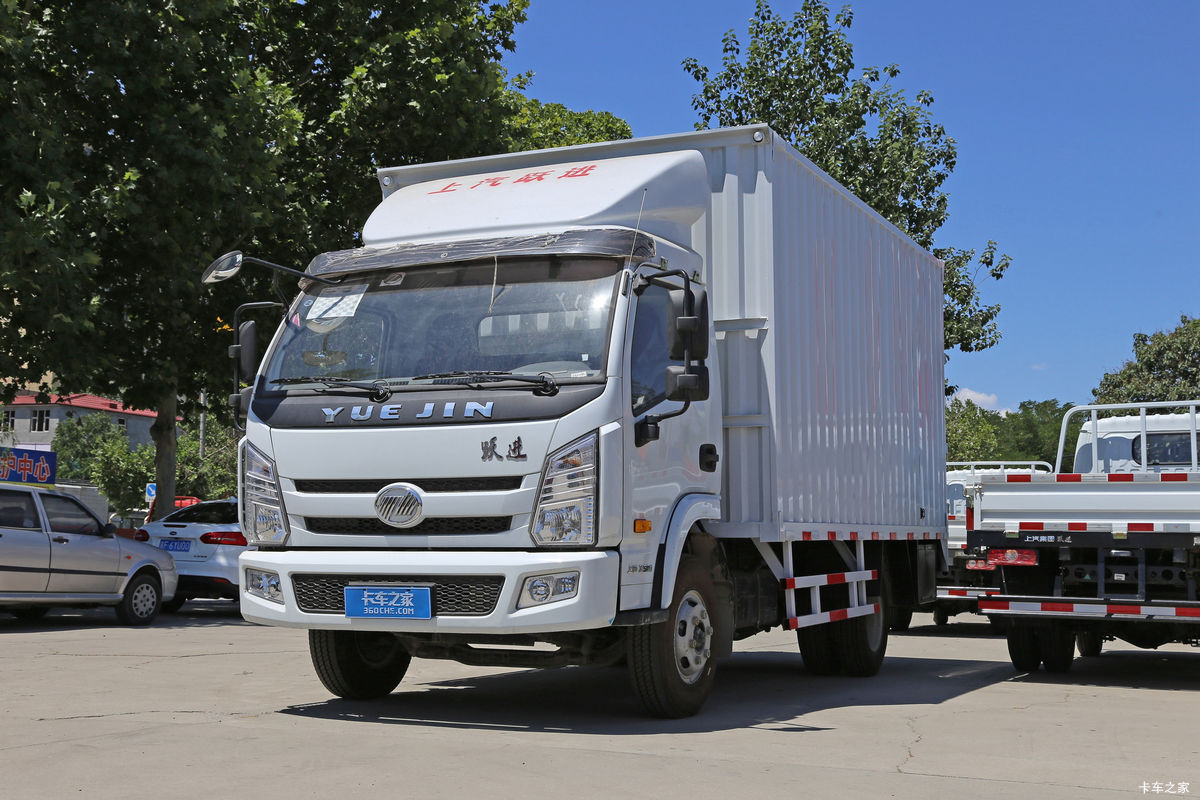 跃进 上骏X500-33 125马力 4.18米单排厢式轻卡