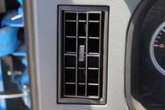 跃进 上骏X500-33 143马力 3.74米排半栏板轻卡(SH1042KFDCWZ4)