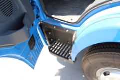 跃进 上骏X500-33 143马力 3.74米排半栏板轻卡(SH1042KFDCWZ4)