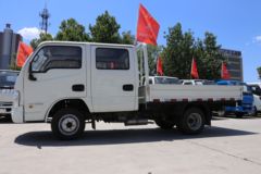 跃进 小福星S50Q 1.5L 110马力 汽油 3.05米双排栏板小卡(SH1032PEGBNS)