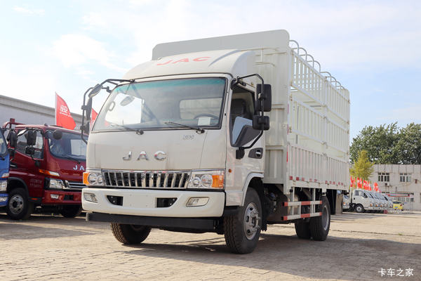 骏铃E6 载货车