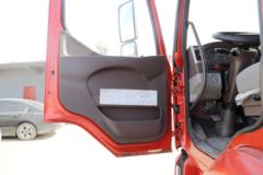 东风柳汽 新乘龙M3中卡 160马力 4X2 6.75米仓栅式载货车(LZ5161CCYM3AB)