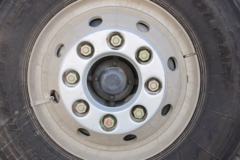 东风柳汽 新乘龙M3中卡 160马力 4X2 6.75米仓栅式载货车(LZ5161CCYM3AB)