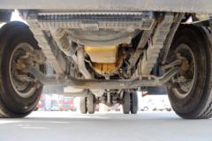 东风柳汽 新乘龙M3中卡 160马力 4X2 6.75米仓栅式载货车(LZ5161CCYM3AB)