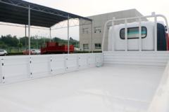 现代商用车 致道300N 116马力 3.815米排半栏板轻卡(CNJ1040EDF33V)