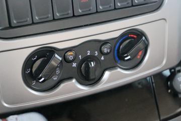 �ִ����ó� �µ�300MII 143���� 3.85���Ű������ῨͼƬ