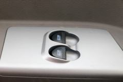 现代商用车 致道300MII 143马力 3.85米排半栏板轻卡(CNJ1040ZDB33V)