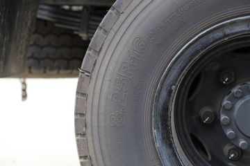 ���� ����E3 129���� 4X2 3.8����ж��ͼƬ