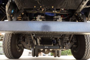 ���� ����E3 129���� 4X2 3.8����ж��ͼƬ