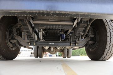 ���� ����E3 129���� 4X2 3.8����ж��ͼƬ