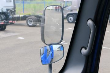 �Ĵ��ִ� ��Խ 115���� 4X2 4.1����ж��ͼƬ