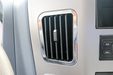 �Ĵ��ִ� ��Խ 115���� 4X2 4.1����ж��ͼƬ