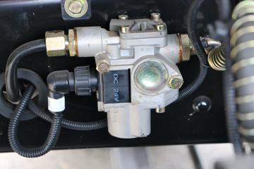 �Ĵ��ִ� ��Խ 115���� 4X2 4.1����ж��ͼƬ