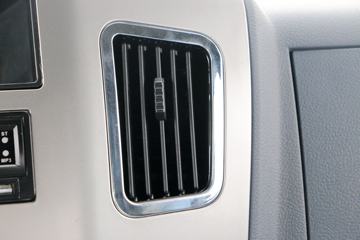 �Ĵ��ִ� ��Խ 140���� 4X2 3.9����ж��(10��)ͼƬ