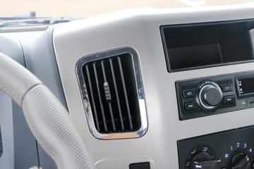 �Ĵ��ִ� ��Խ 140���� 4X2 3.9����ж��(10��)ͼƬ