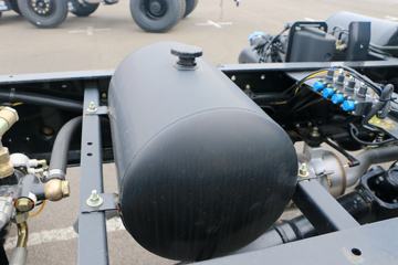 �Ĵ��ִ� ��Խ 140���� 4X2 3.9����ж��(10��)ͼƬ