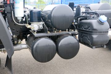 �Ĵ��ִ� ��Խ 140���� 4X2 3.9����ж��(10��)ͼƬ