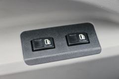 现代商用车(原四川现代) 瑞驰II 156马力 4.09米单排厢式轻卡(CNJ5040XXYQPB33V)