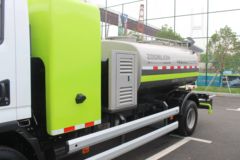 跃进 超越E500 10T 电动低压清洗车底盘(SH1107ZKEVWZ)161.2kWh