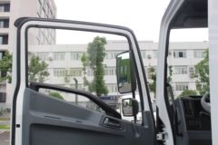 跃进 超越E500 10T 电动低压清洗车底盘(SH1107ZKEVWZ)161.2kWh