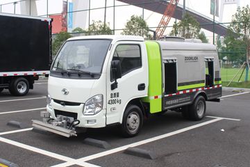 跃进 小福星E50 4.3T 电动路面养护车底盘(SH1037PBEVNZ4)48.84kWh