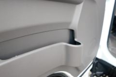 现代商用车 致道300MII 116马力 3.85米排半厢式轻卡(CNJ5041XXYZDB33V)